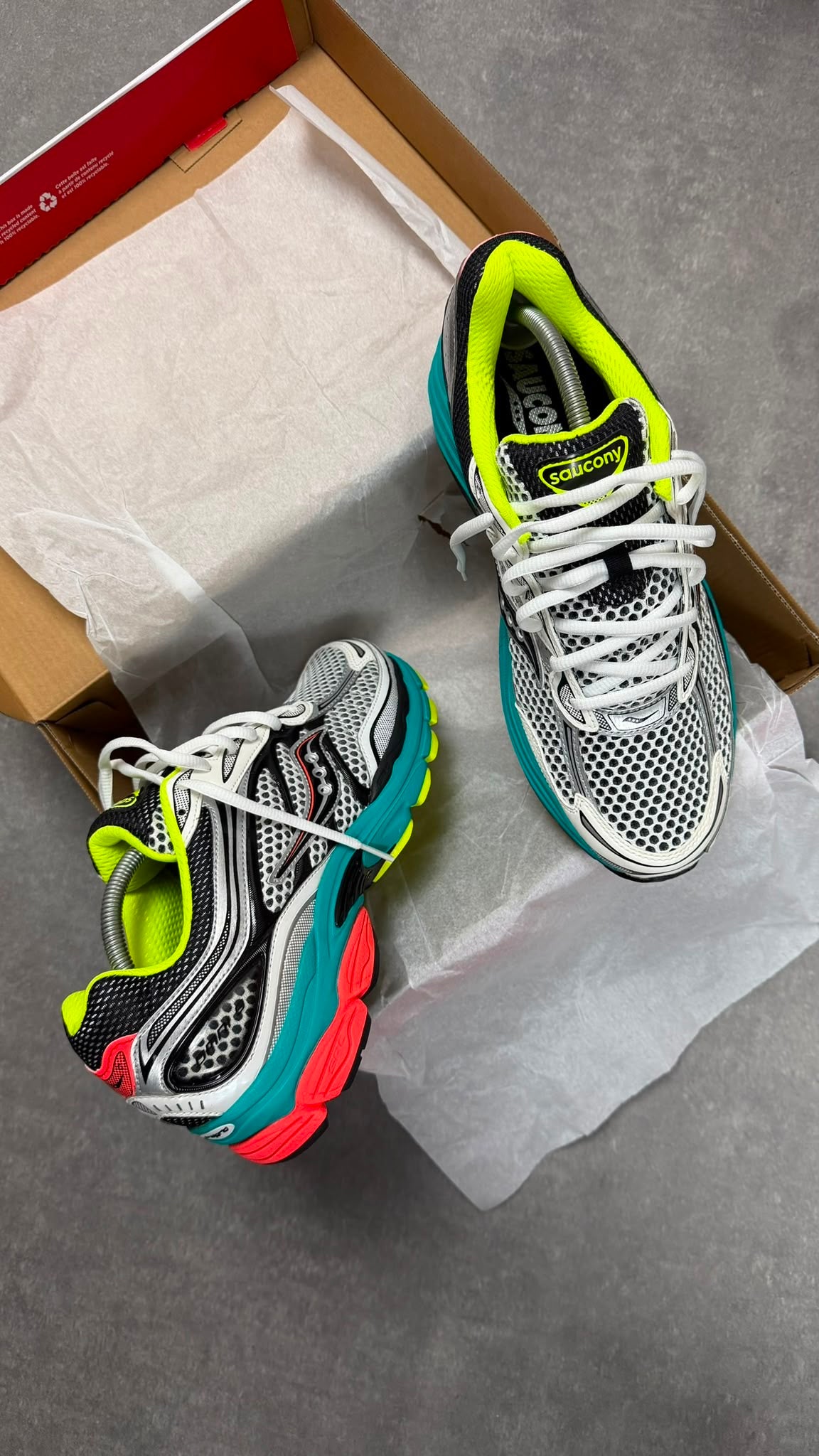Saucony Progrid Omni 9 - 'Mutant'