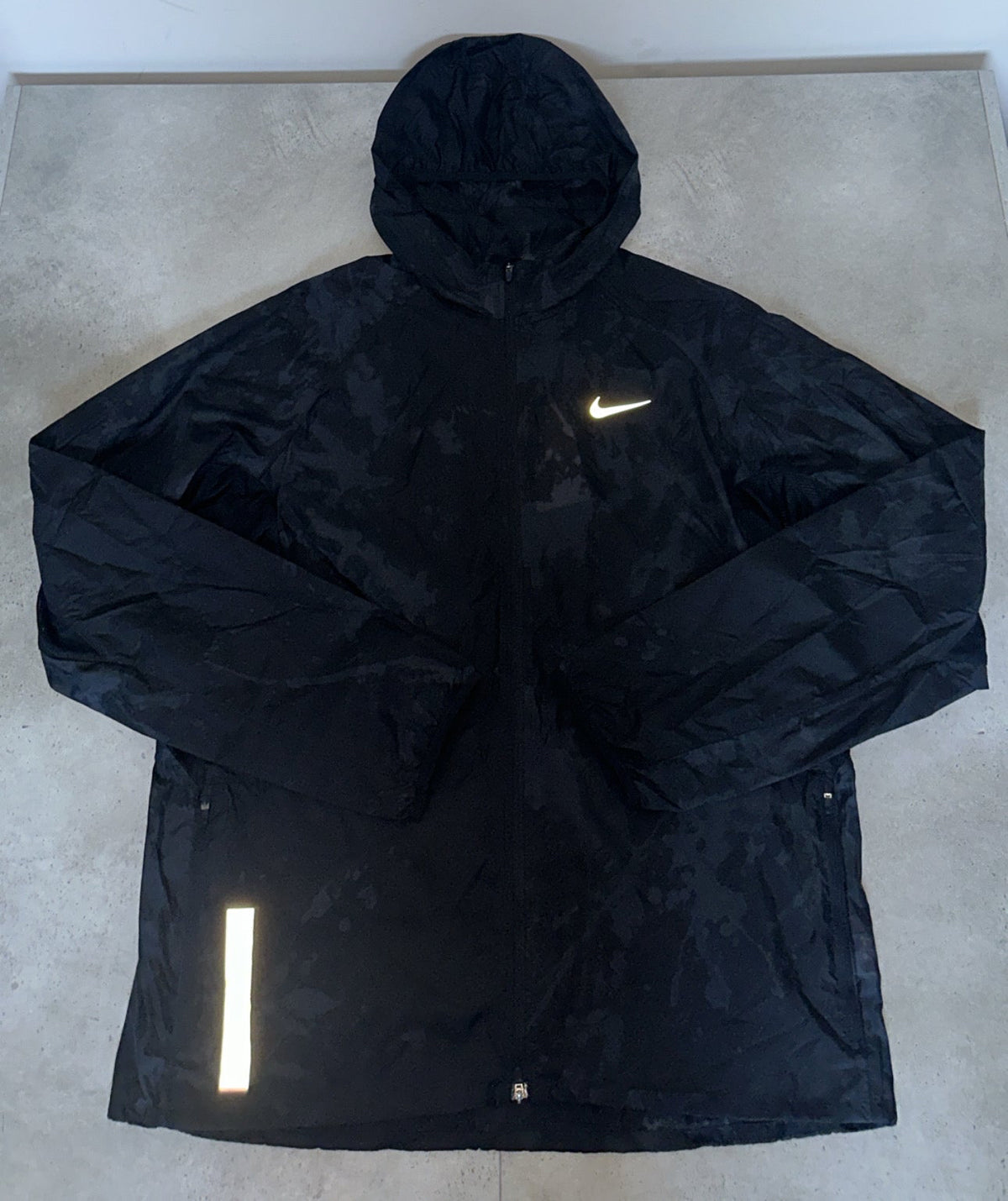 NIKE DIGI CAMO WINDBREAKER